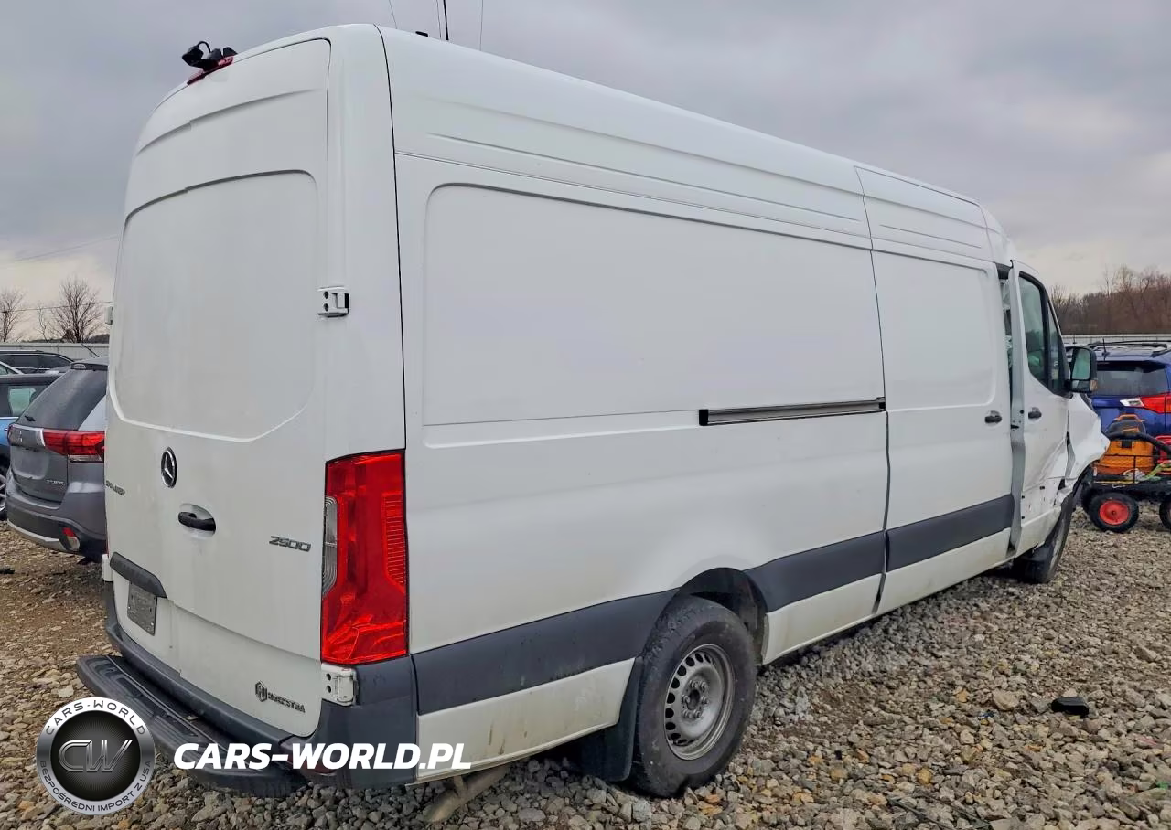 2024 Mercedes Benz Sprinter 2500 Delivery Van VIN:W1Y4NCHY7RT173178 - 3