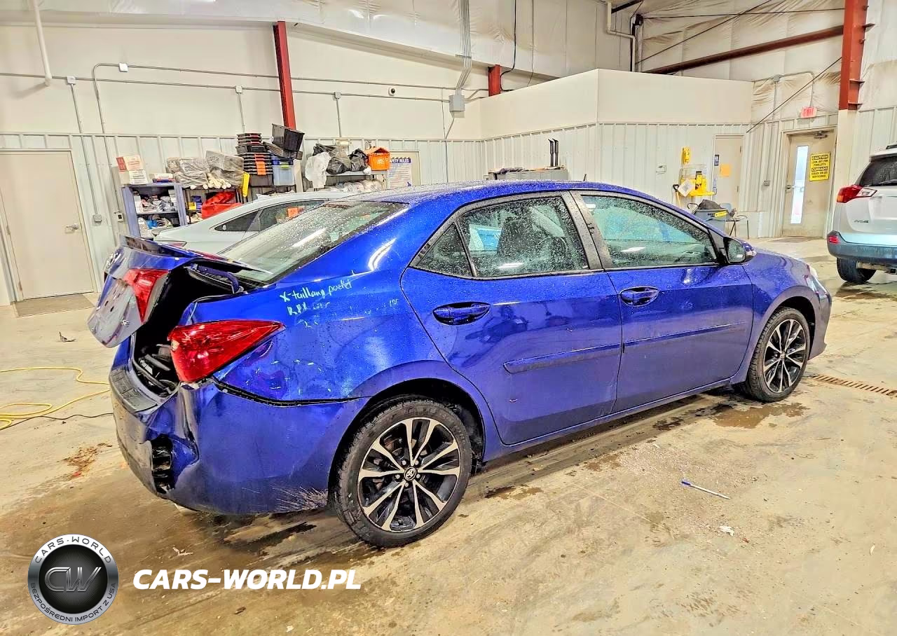 2017 Toyota Corolla Se VIN:2T1BURHE8HC759594 - 3