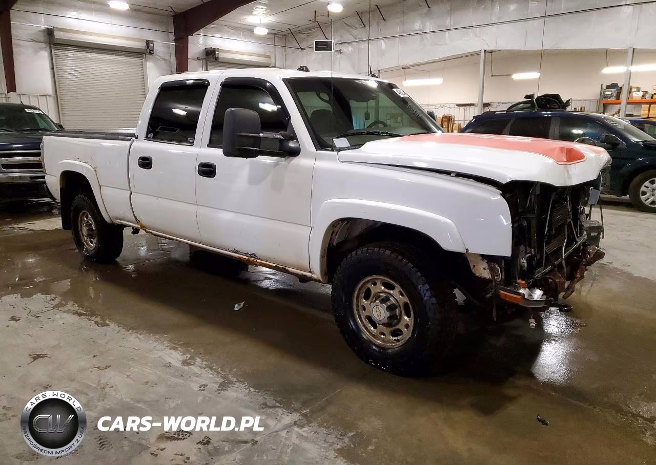 2005 Chevrolet Silverado K2500 Heavy Duty VIN:1GCHK23275F809327 - 4
