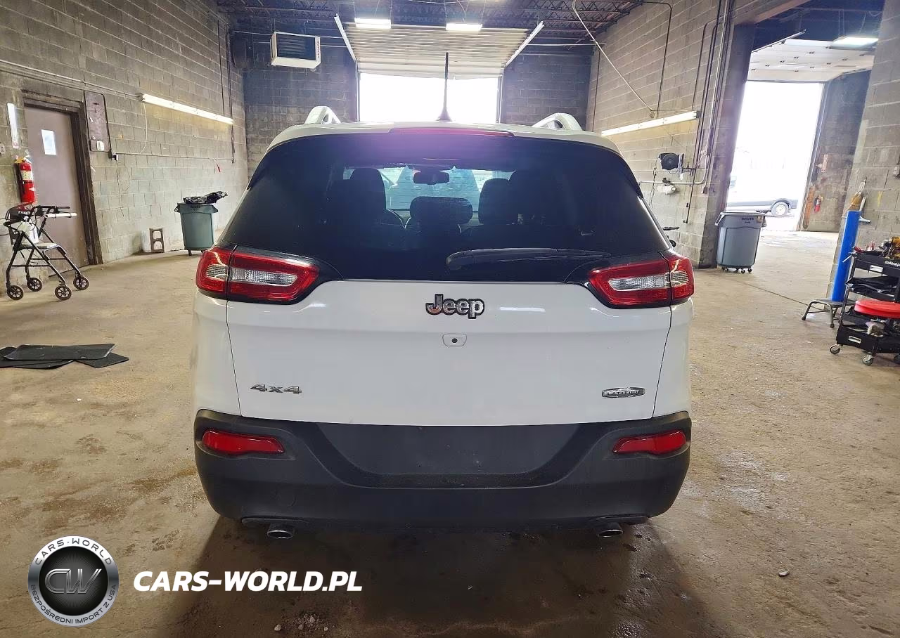 2014 Jeep Cherokee Latitude VIN:1C4PJMCS3EW226358 - 6