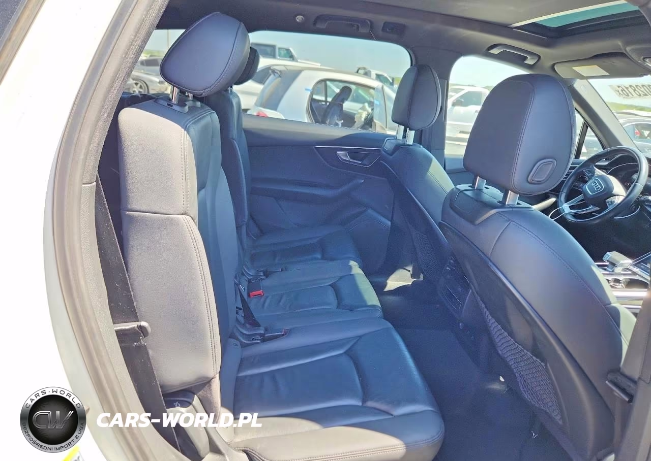2021 Audi Q7 Premium VIN:WA1AXAF72MD016963 - 11