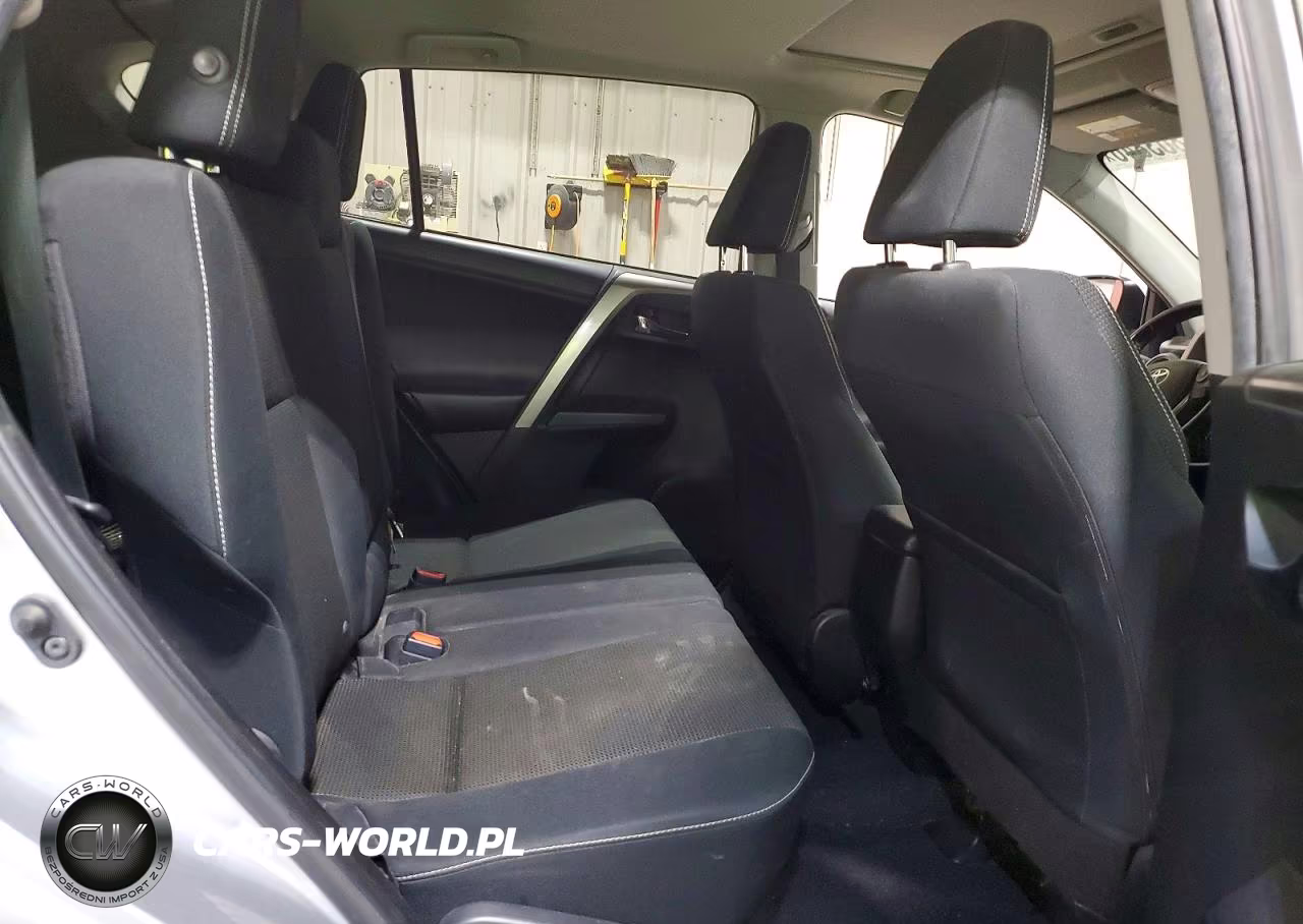 2018 Toyota Rav4 Xle VIN:JTMRFREV7JJ255626 - 11