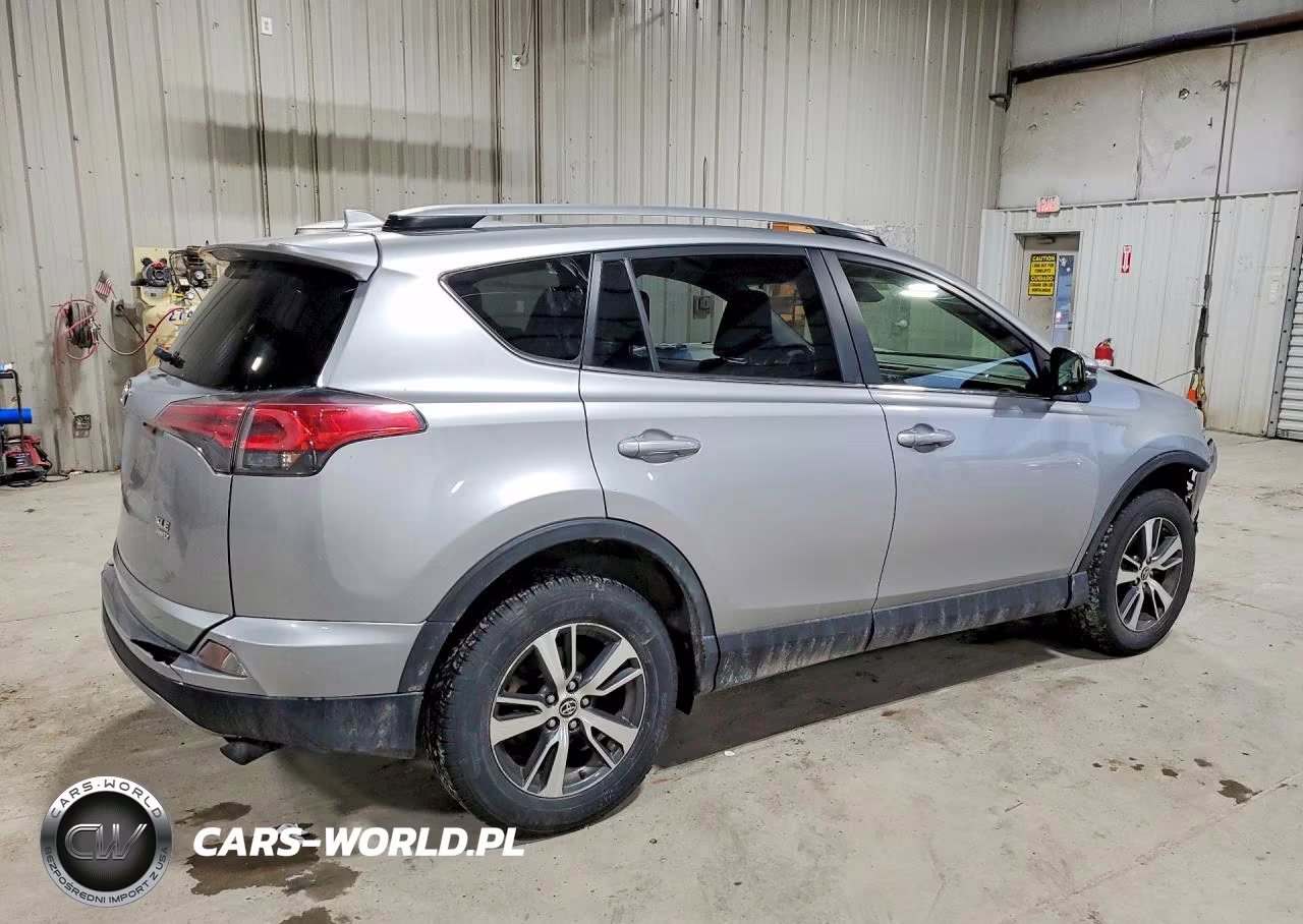 2018 Toyota Rav4 Xle VIN:JTMRFREV7JJ255626 - 3