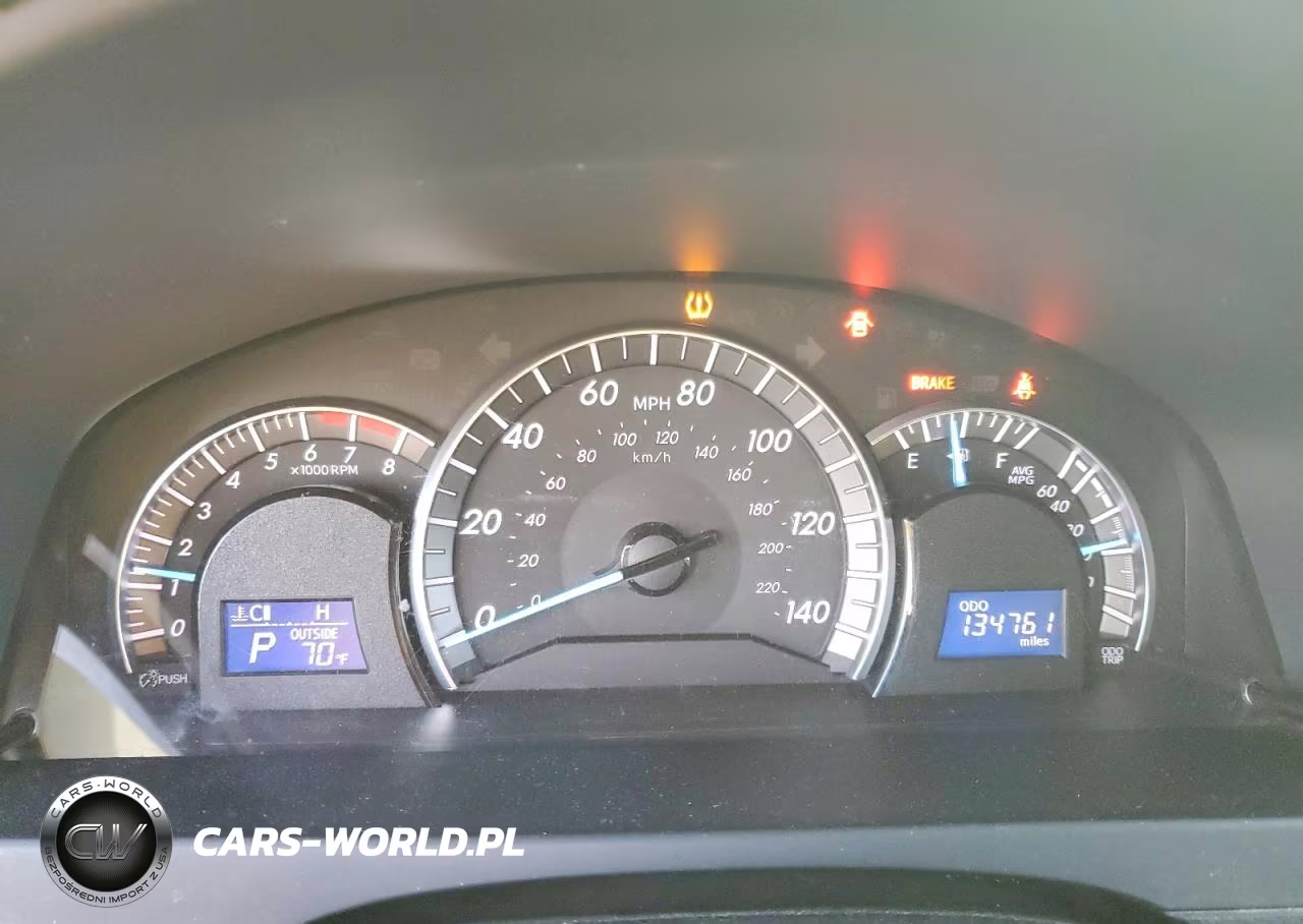 2014 Toyota Camry Se VIN:4T1BF1FK3EU793375 - 9