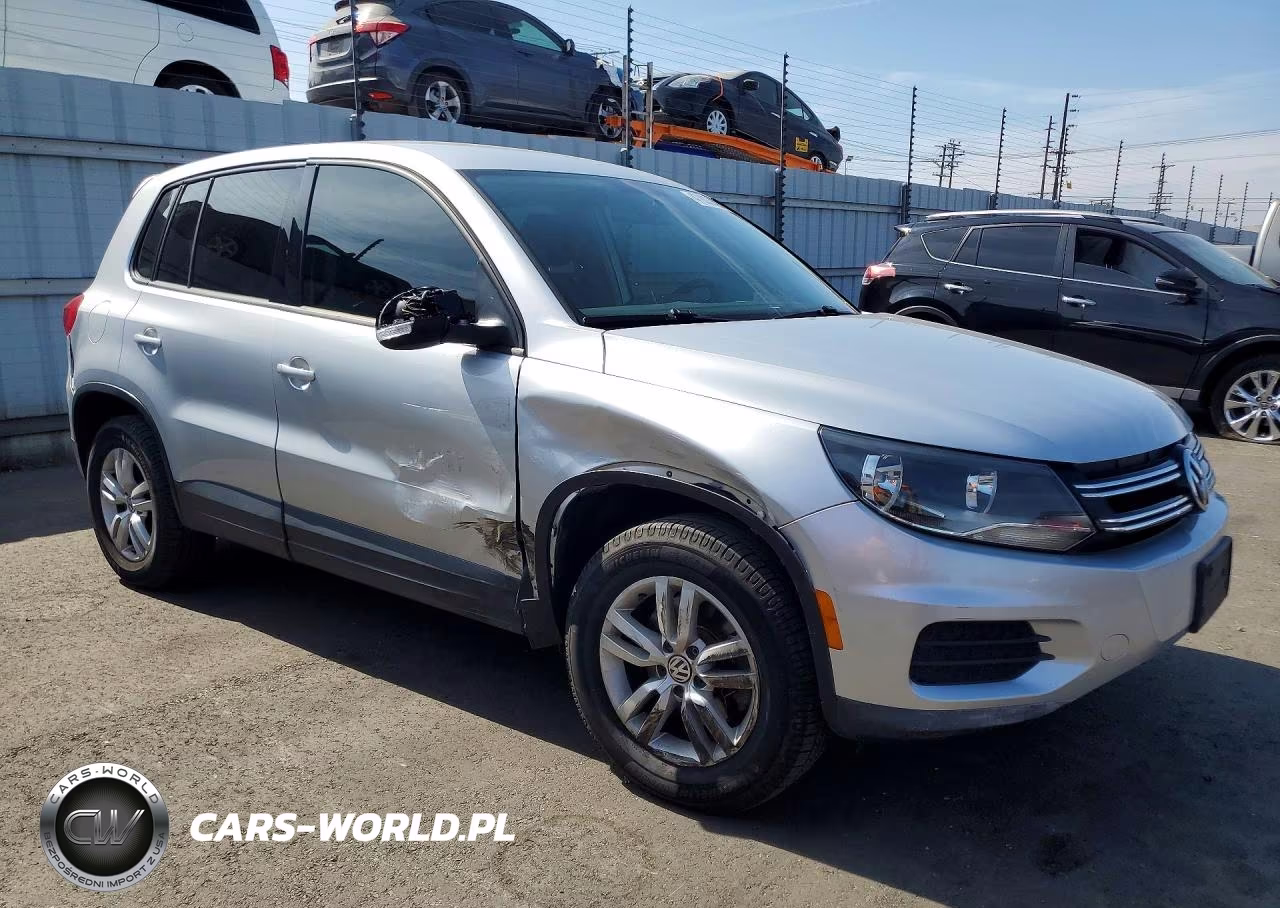 2014 Volkswagen Tiguan S VIN:WVGBV3AX2EW586658 - 4