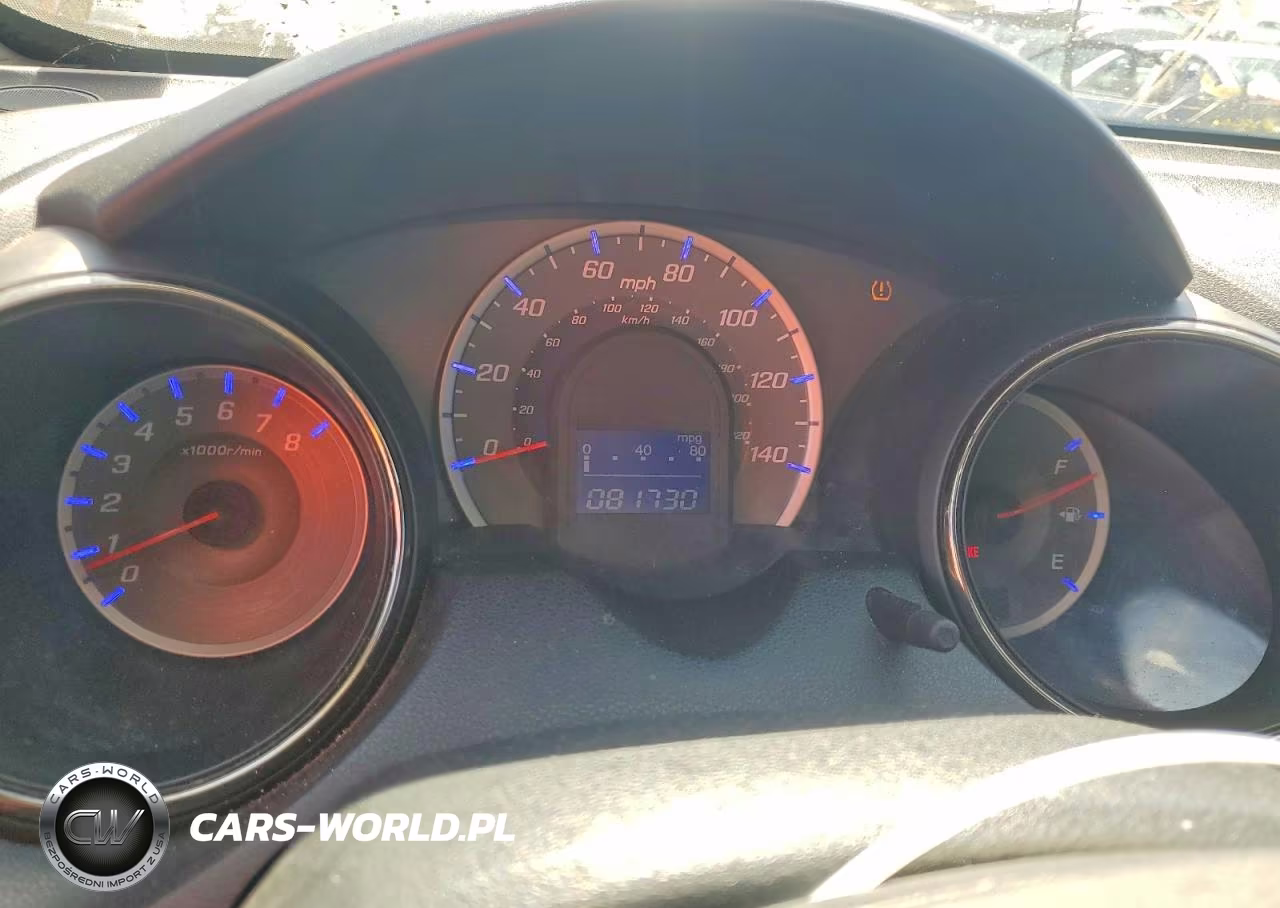2013 Honda Fit Sport VIN:JHMGE8H57DC041002 - 9