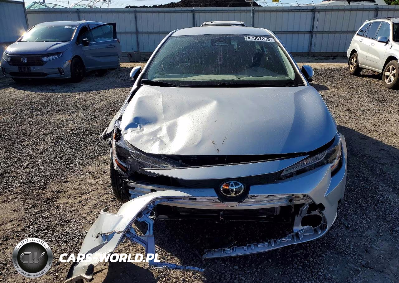 2024 Toyota Corolla VIN:JTDB4MEE1R3026336 - 5