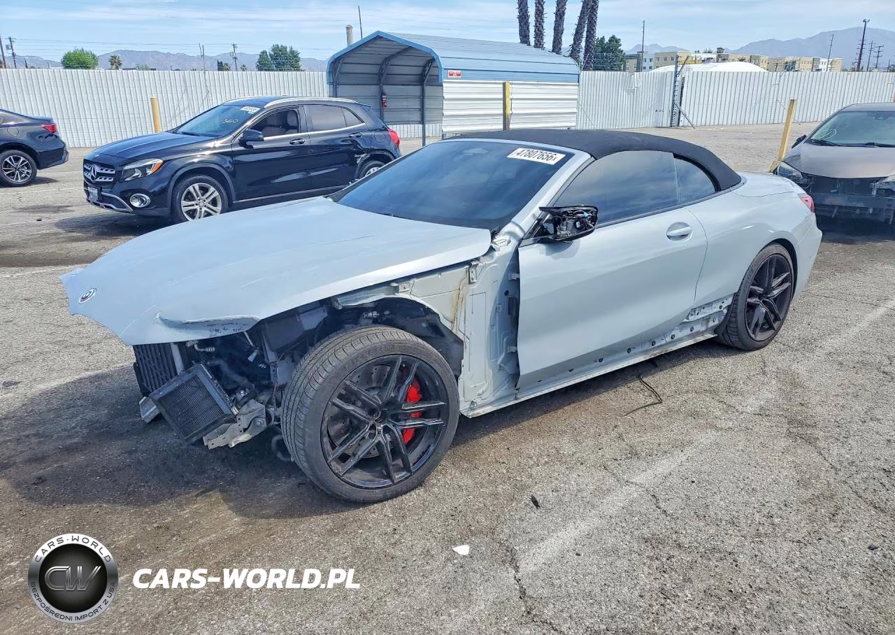 2023 BMW M8