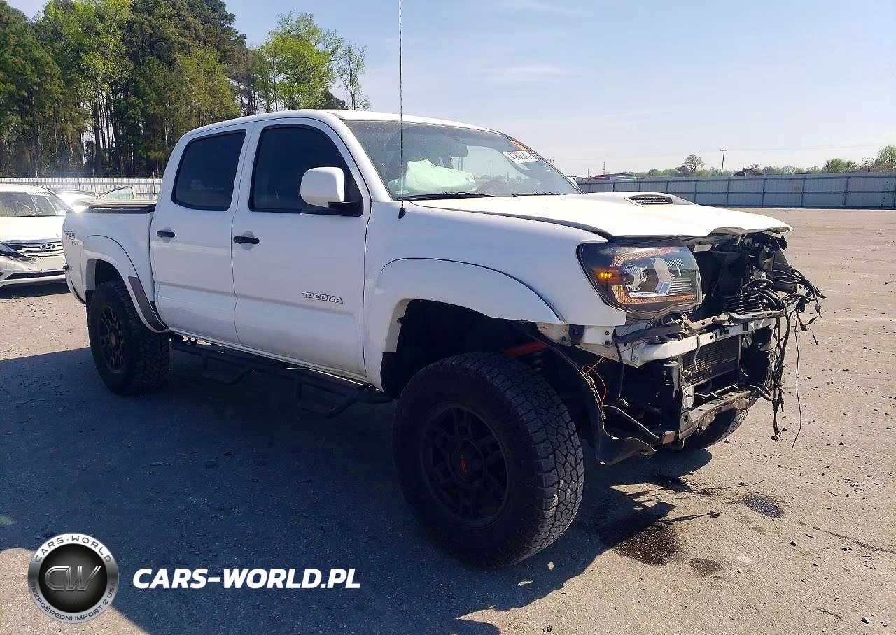 2011 Toyota Tacoma Prerunner V6 VIN:5TFJU4GN8BX009640 - 4