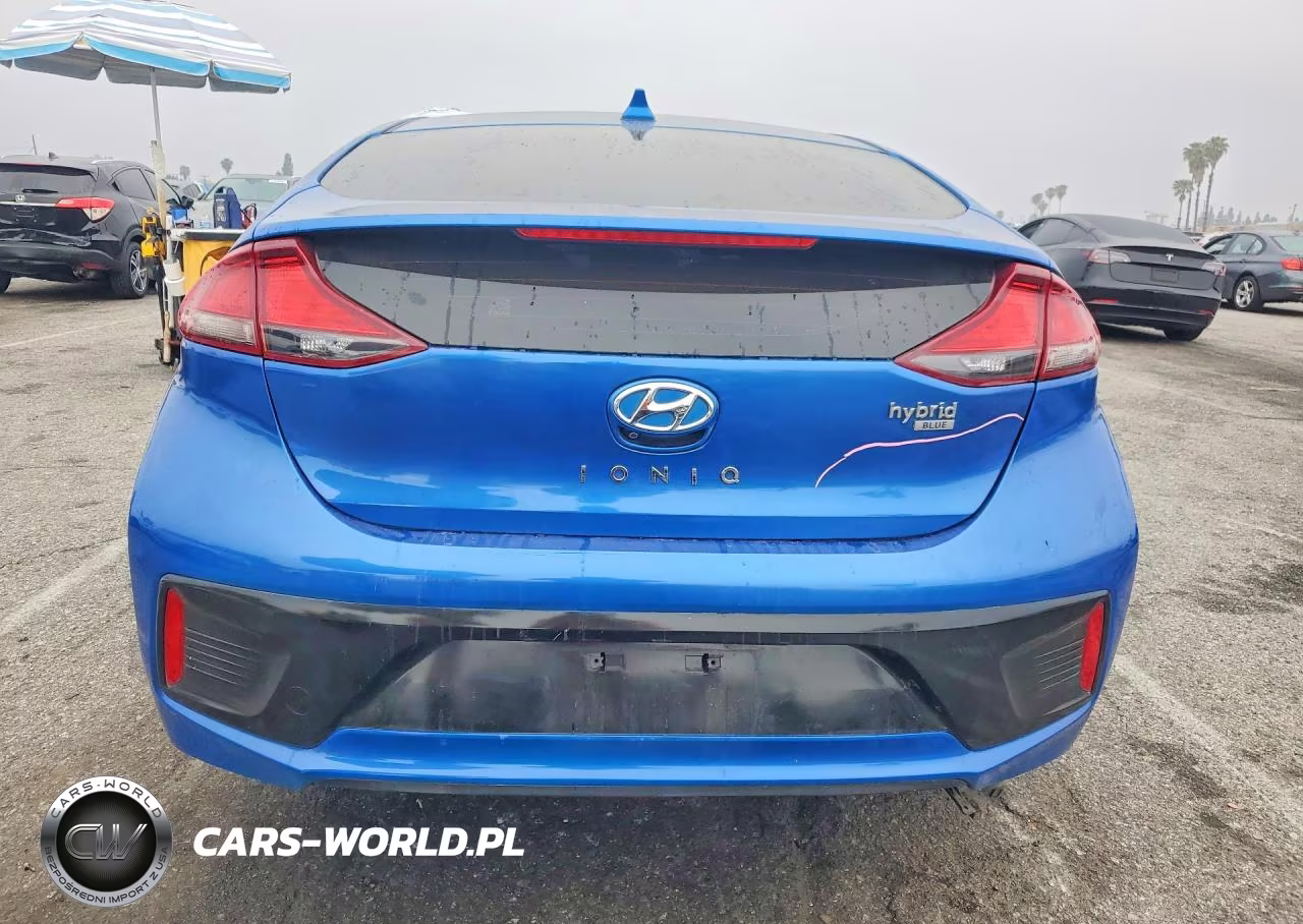 2018 Hyundai Ioniq Hybrid Blue VIN:KMHC65LC0JU089783 - 6