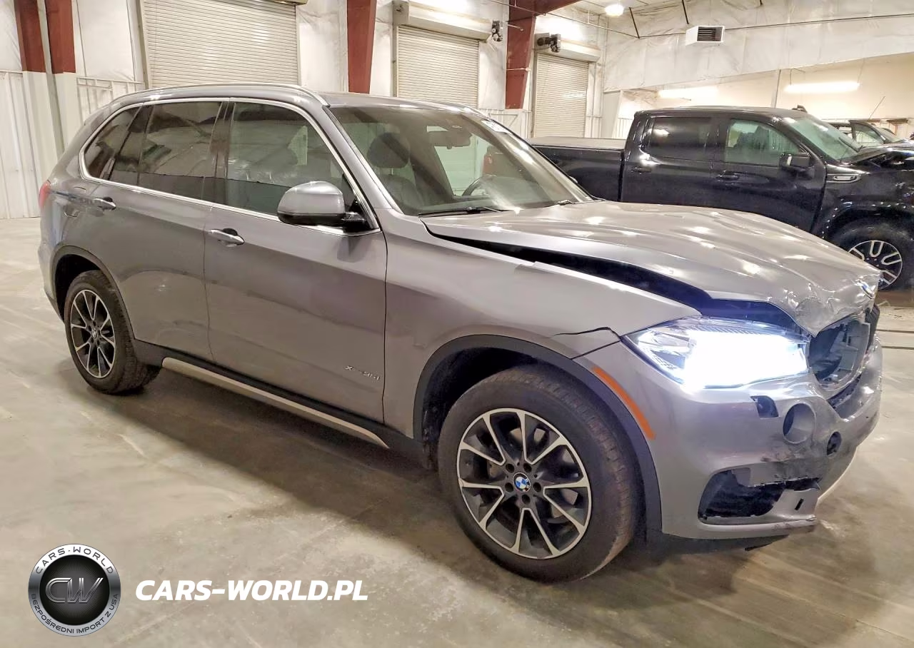 2017 BMW X5 xDrive35I VIN:5UXKR0C52H0V49666 - 4
