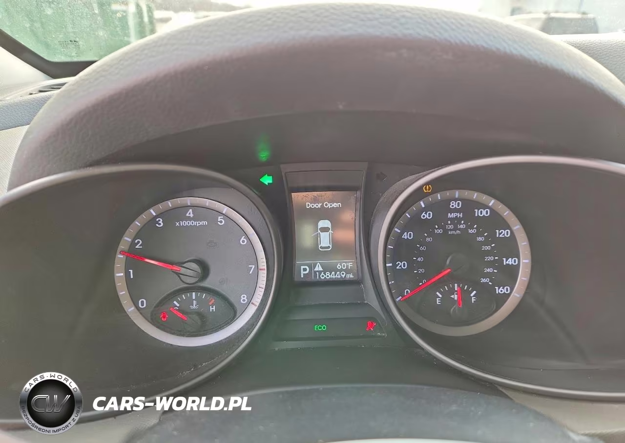 2015 Hyundai Santa Fe Sport 2.4L VIN:5XYZU3LB5FG261850 - 9