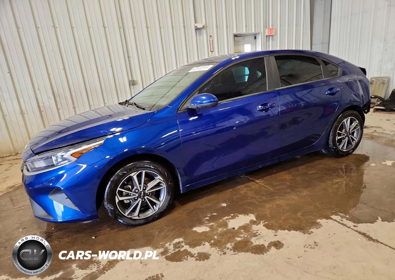 2022 Kia Forte Lxs