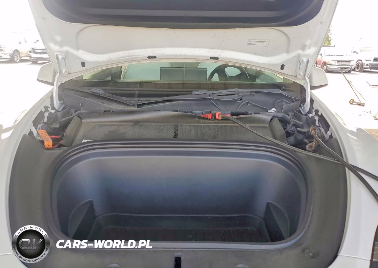 2022 Tesla Model Y VIN:7SAYGDEE7NF416133 - 11