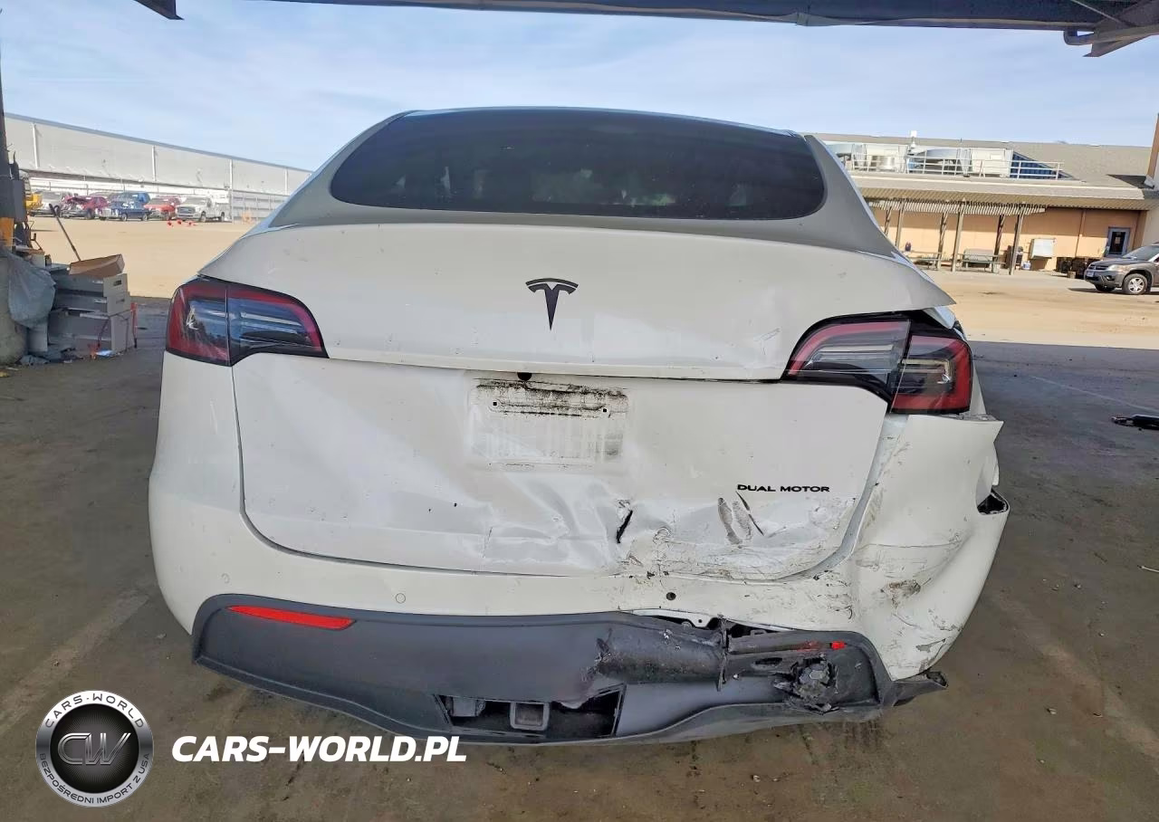 2022 Tesla Model Y VIN:7SAYGDEE7NF416133 - 6