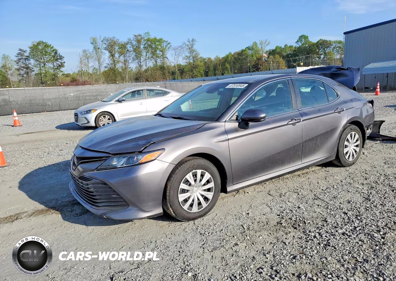 2019 Toyota Camry Hybrid Le – zdjęcie 1 z 13