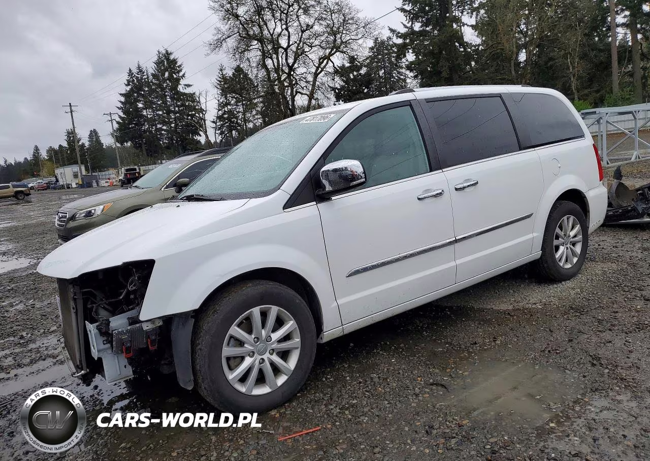 2015 Chrysler Town & Country Limited Platinum – zdjęcie 1 z 14