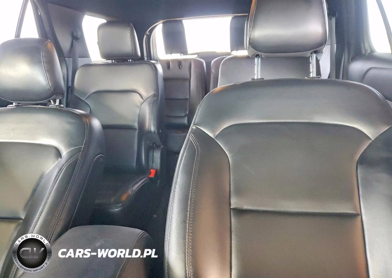2019 Ford Explorer Xlt VIN:1FM5K7D82KGA90394 - 10