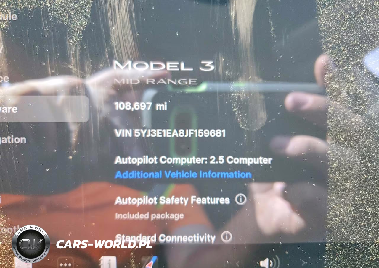 2018 Tesla Model 3 VIN:5YJ3E1EA8JF159681 - 9