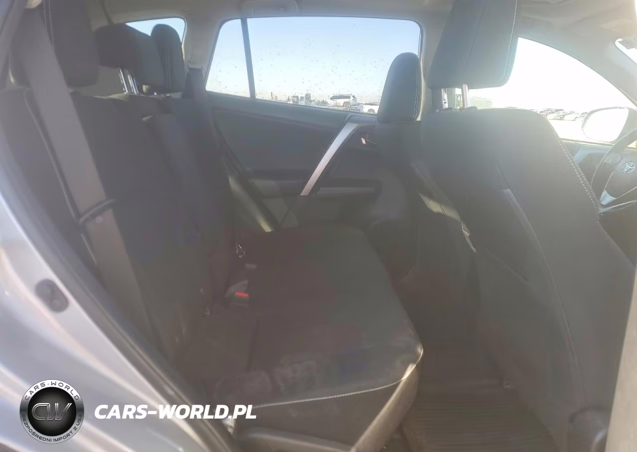 2018 Toyota Rav4 Xle VIN:JTMWFREV8JD128112 - 11