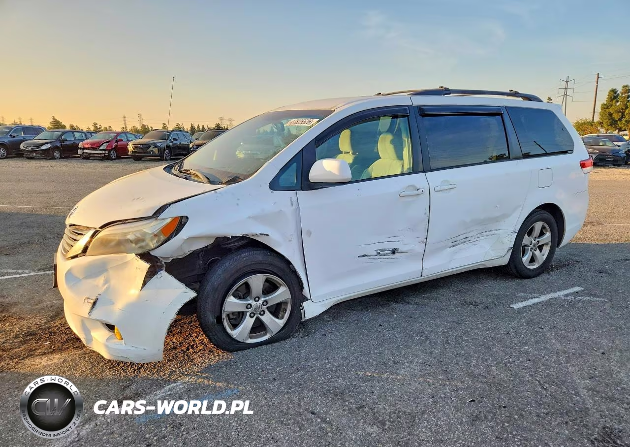 2011 Toyota Sienna Le 8-Passenger
