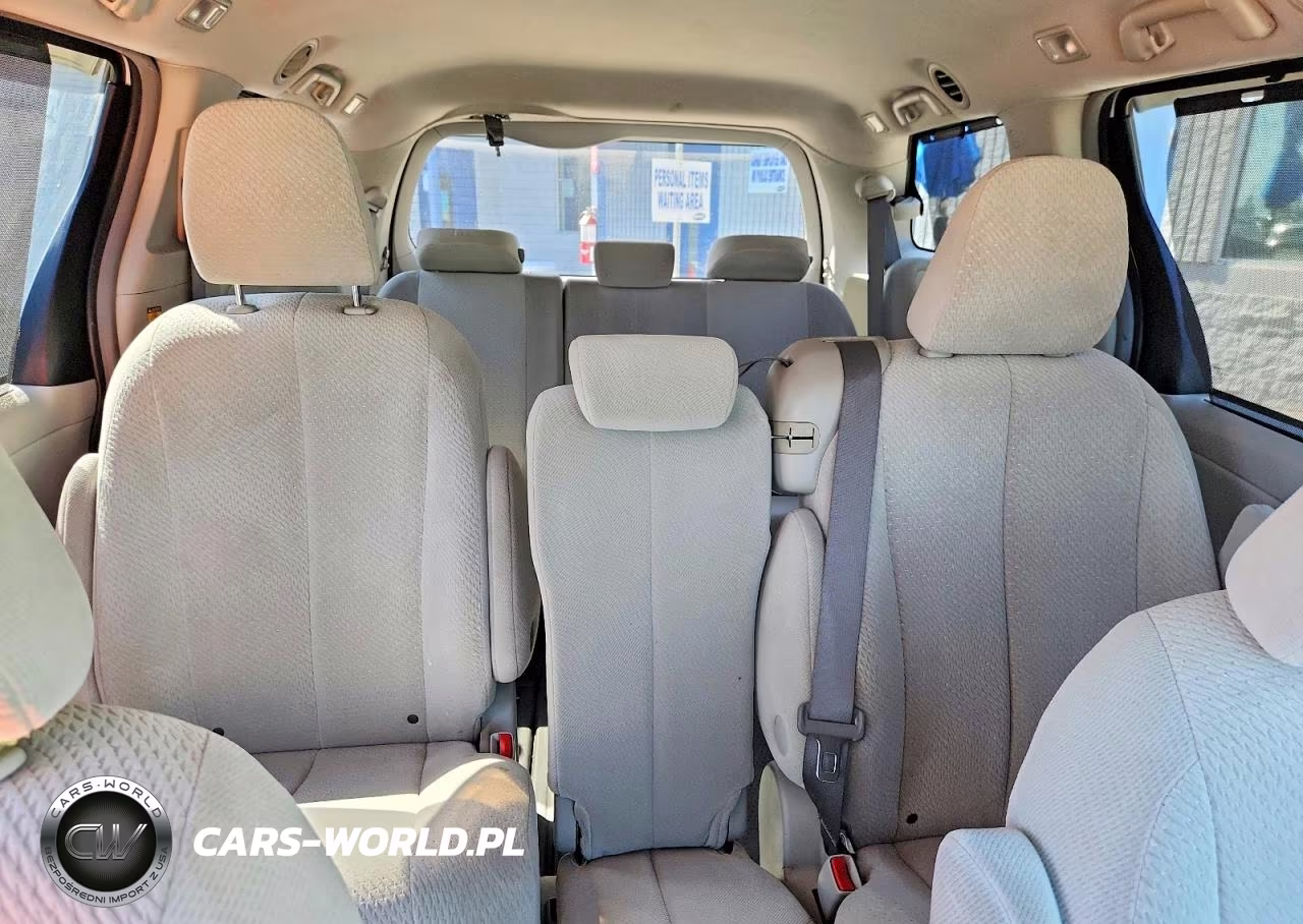 2011 Toyota Sienna Le 8-Passenger VIN:5TDKK3DC4BS107898 - 10