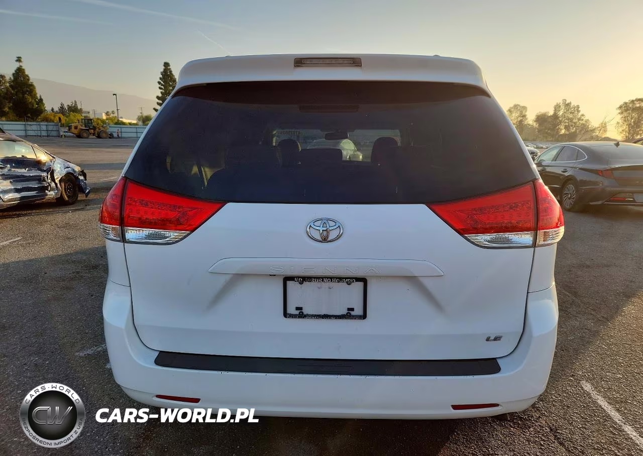 2011 Toyota Sienna Le 8-Passenger VIN:5TDKK3DC4BS107898 - 6