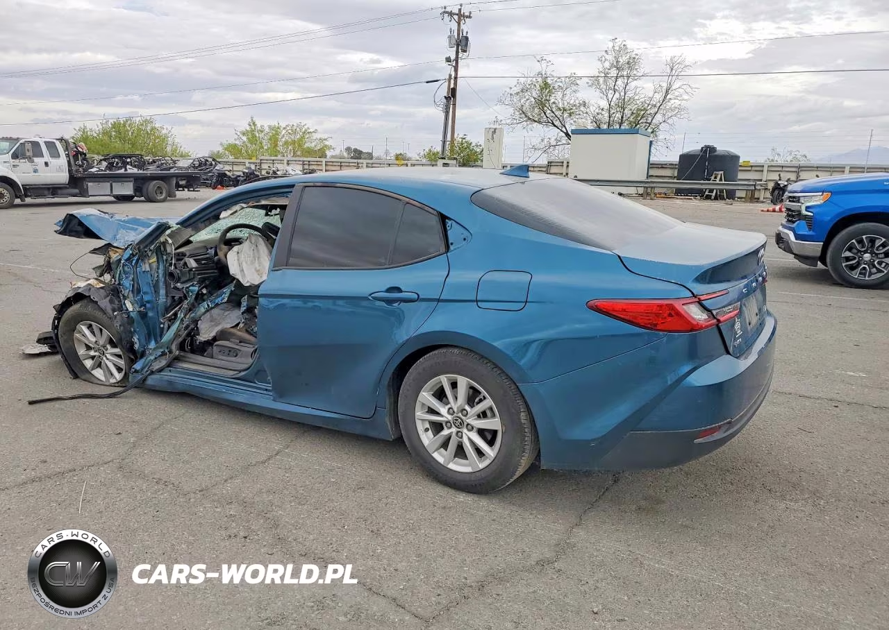 2025 Toyota Camry Le VIN:4T1DAACK6SU619033 - 2