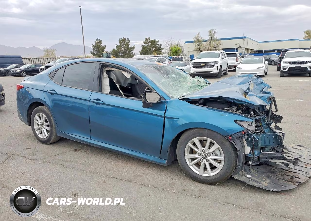 2025 Toyota Camry Le VIN:4T1DAACK6SU619033 - 4