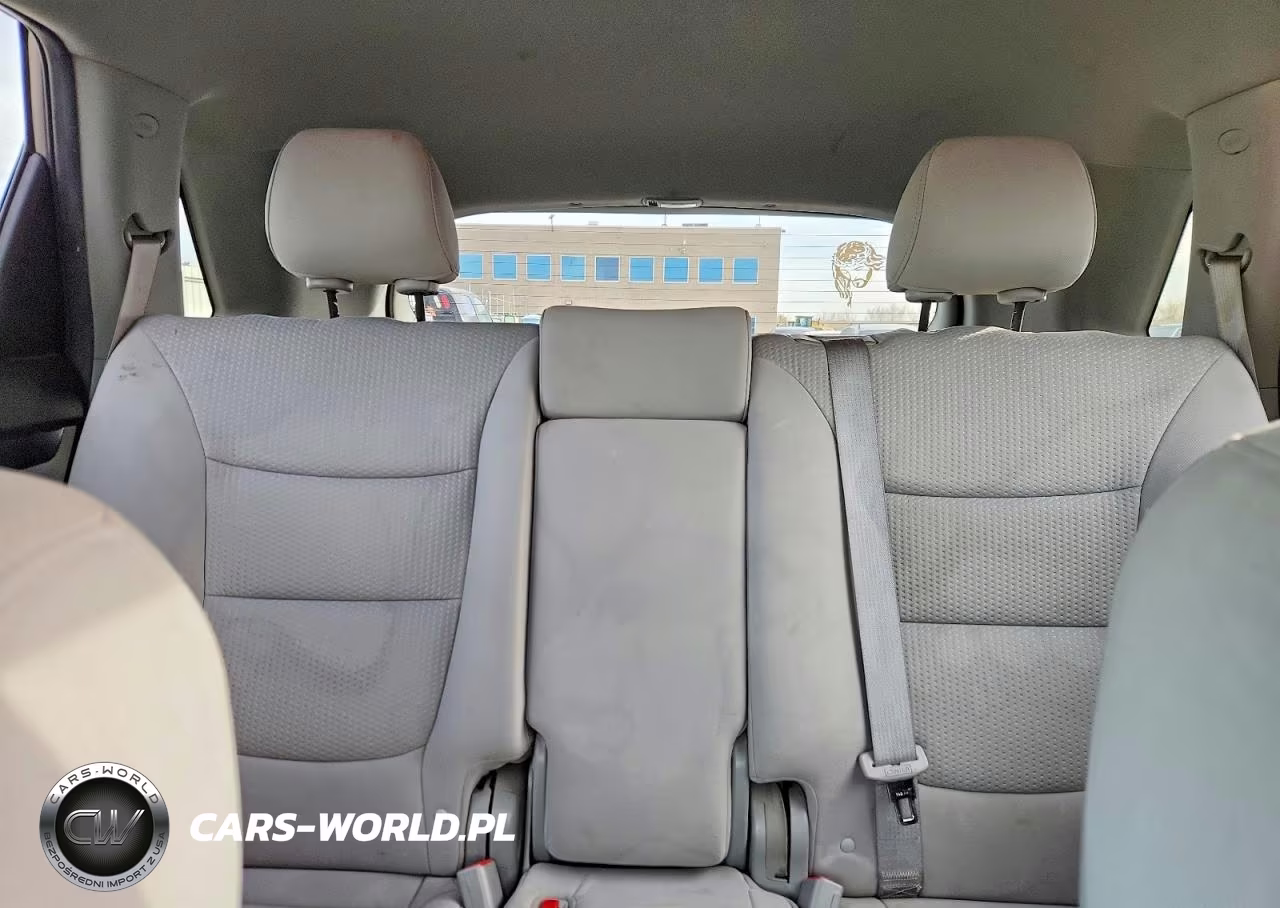 2011 Kia Sorento Lx VIN:5XYKTCA17BG026519 - 10
