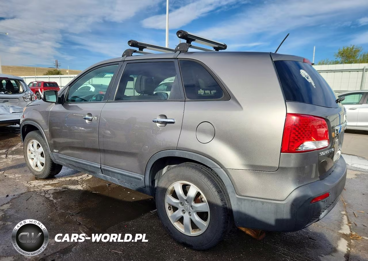 2011 Kia Sorento Lx VIN:5XYKTCA17BG026519 - 2