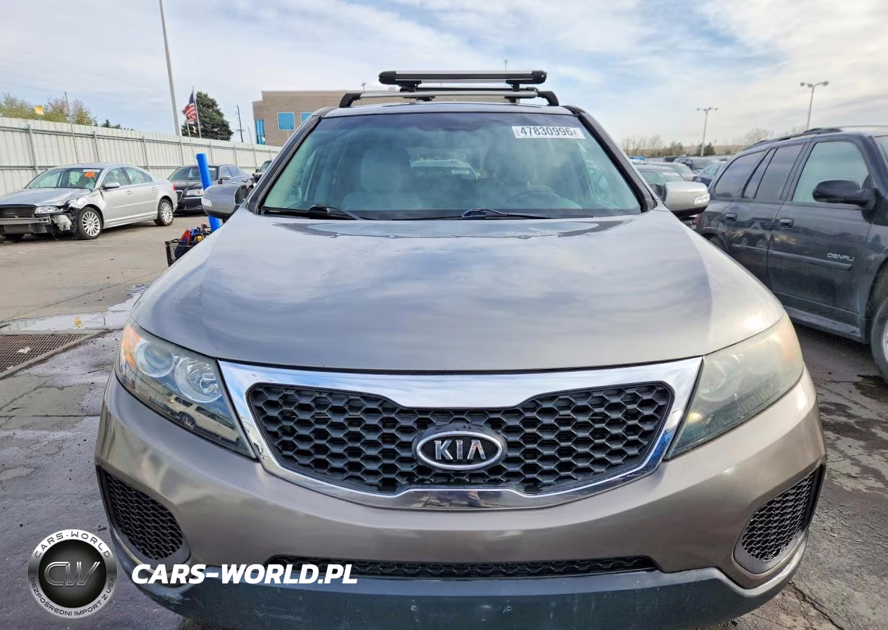 2011 Kia Sorento Lx VIN:5XYKTCA17BG026519 - 5