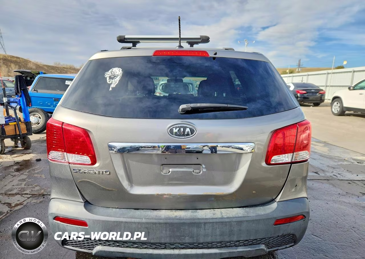 2011 Kia Sorento Lx VIN:5XYKTCA17BG026519 - 6