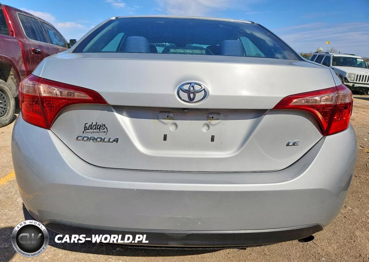 2018 Toyota Corolla Le VIN:5YFBURHEXJP835144 - 6