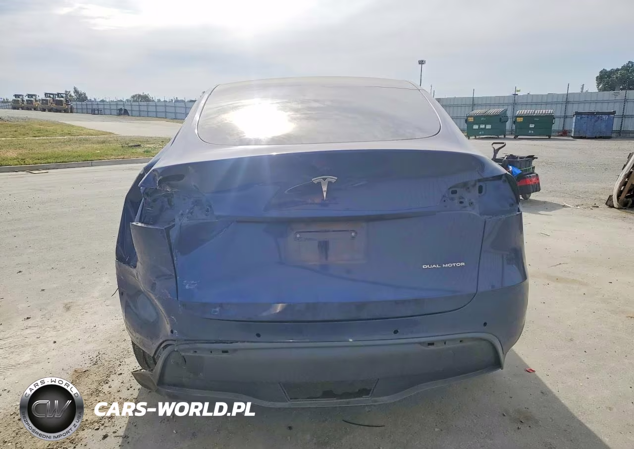2022 Tesla Model Y VIN:7SAYGDEE8NF552609 - 6