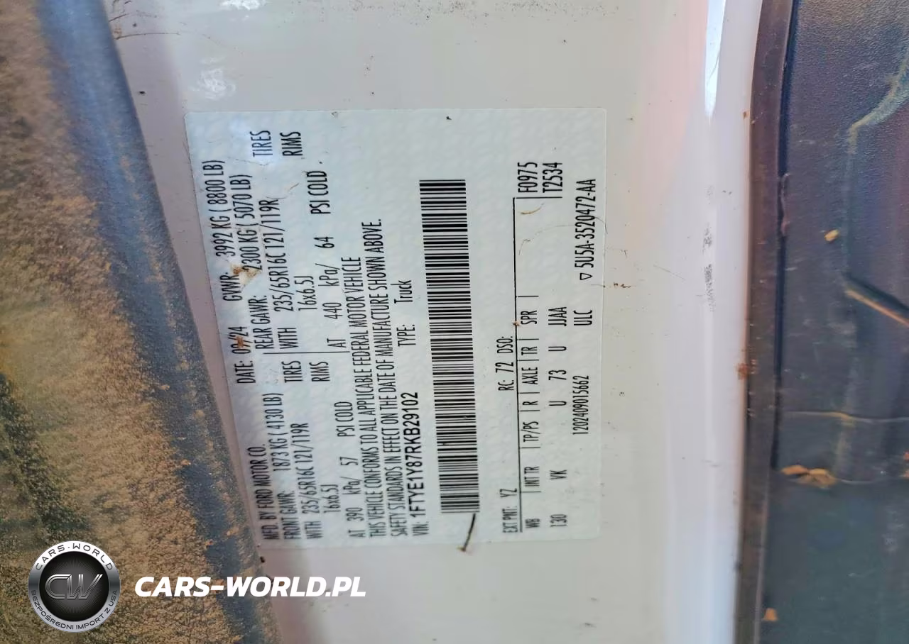 2024 Ford Transit 150 Delivery Van VIN:1FTYE1Y87RKB29102 - 13