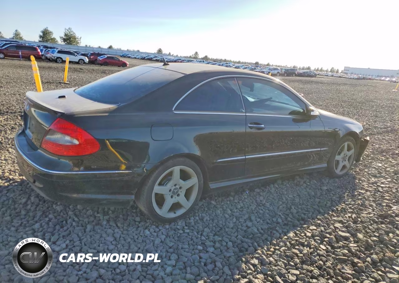 2007 Mercedes-Benz Clk 550 VIN:WDBTJ72H27F215066 - 3