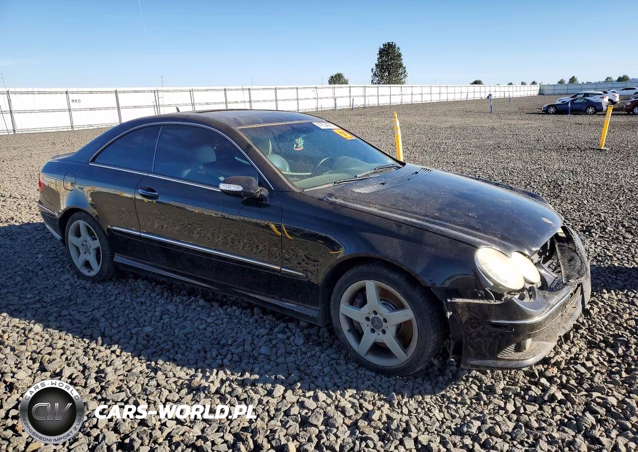 2007 Mercedes-Benz Clk 550 VIN:WDBTJ72H27F215066 - 4