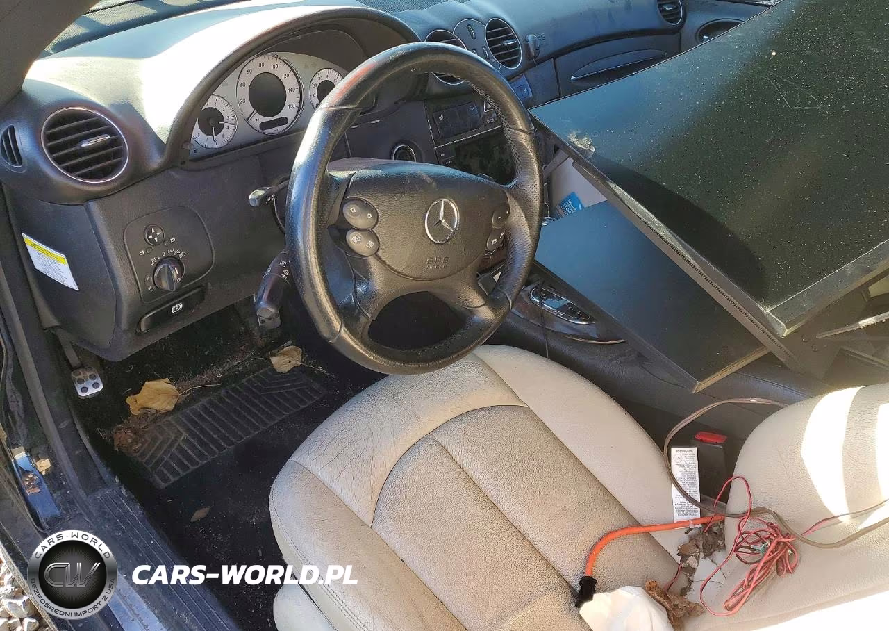 2007 Mercedes-Benz Clk 550 VIN:WDBTJ72H27F215066 - 8
