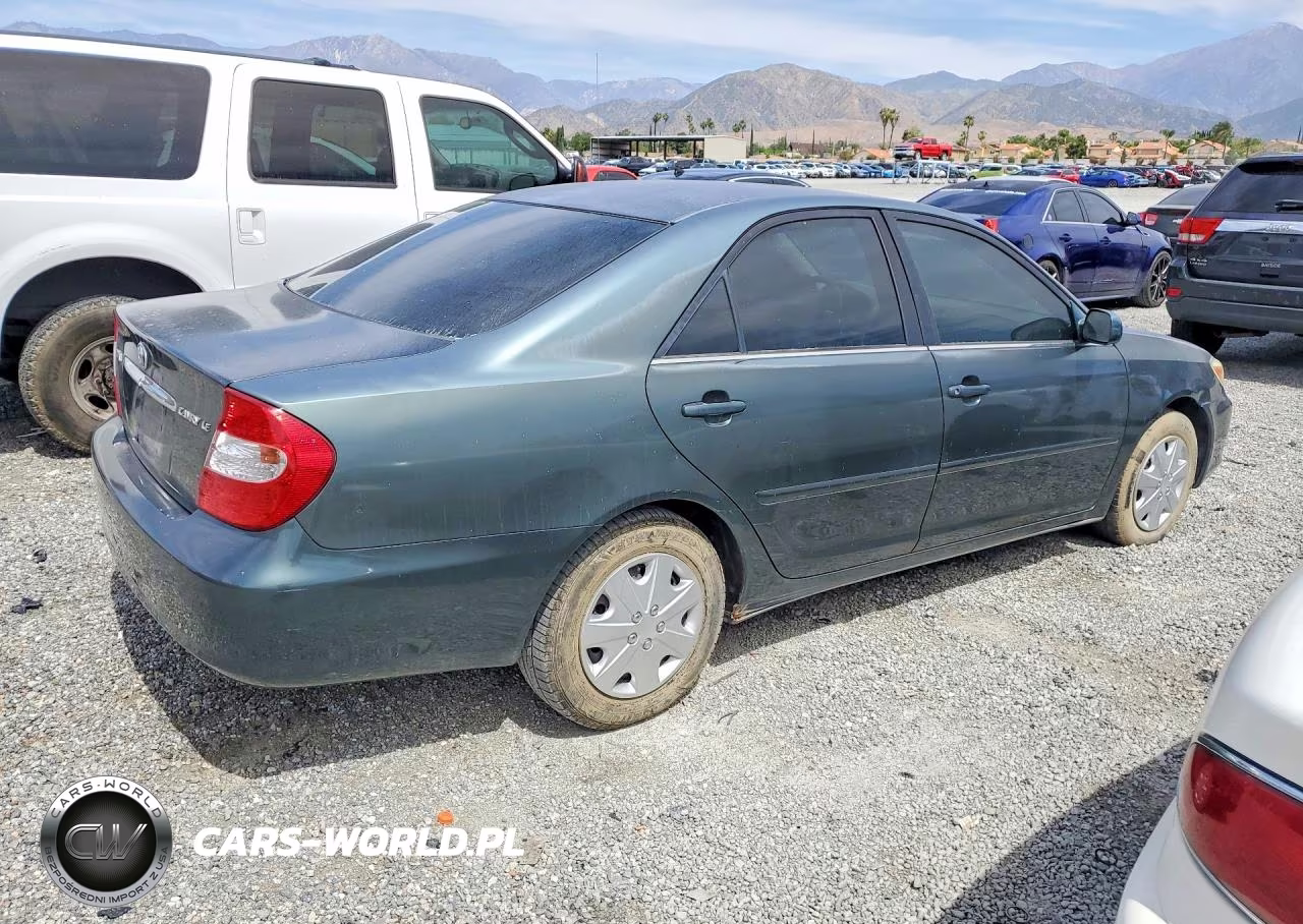 2003 Toyota Camry VIN:JTDBE32K030153637 - 3