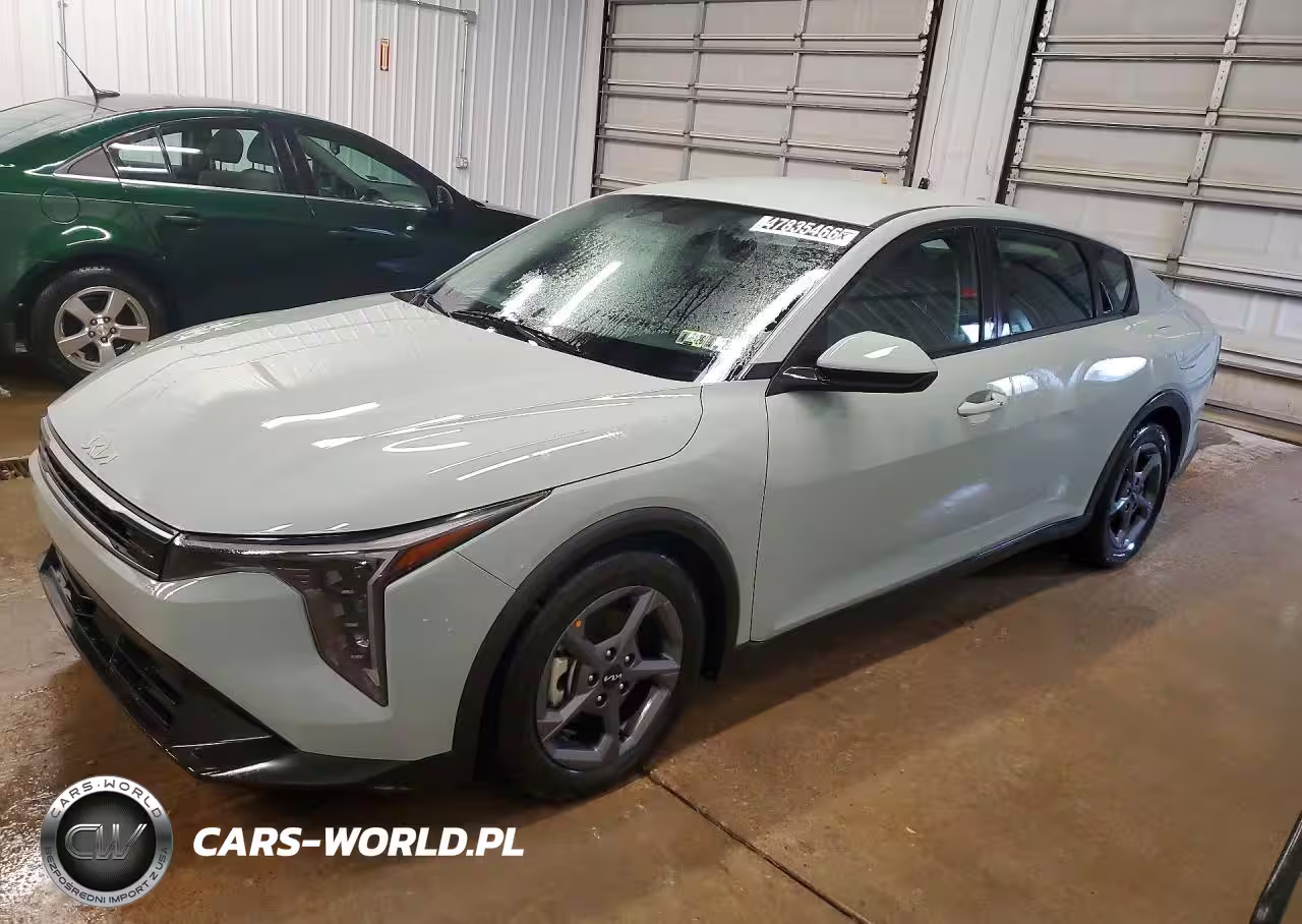 2025 Kia K4 Lxs