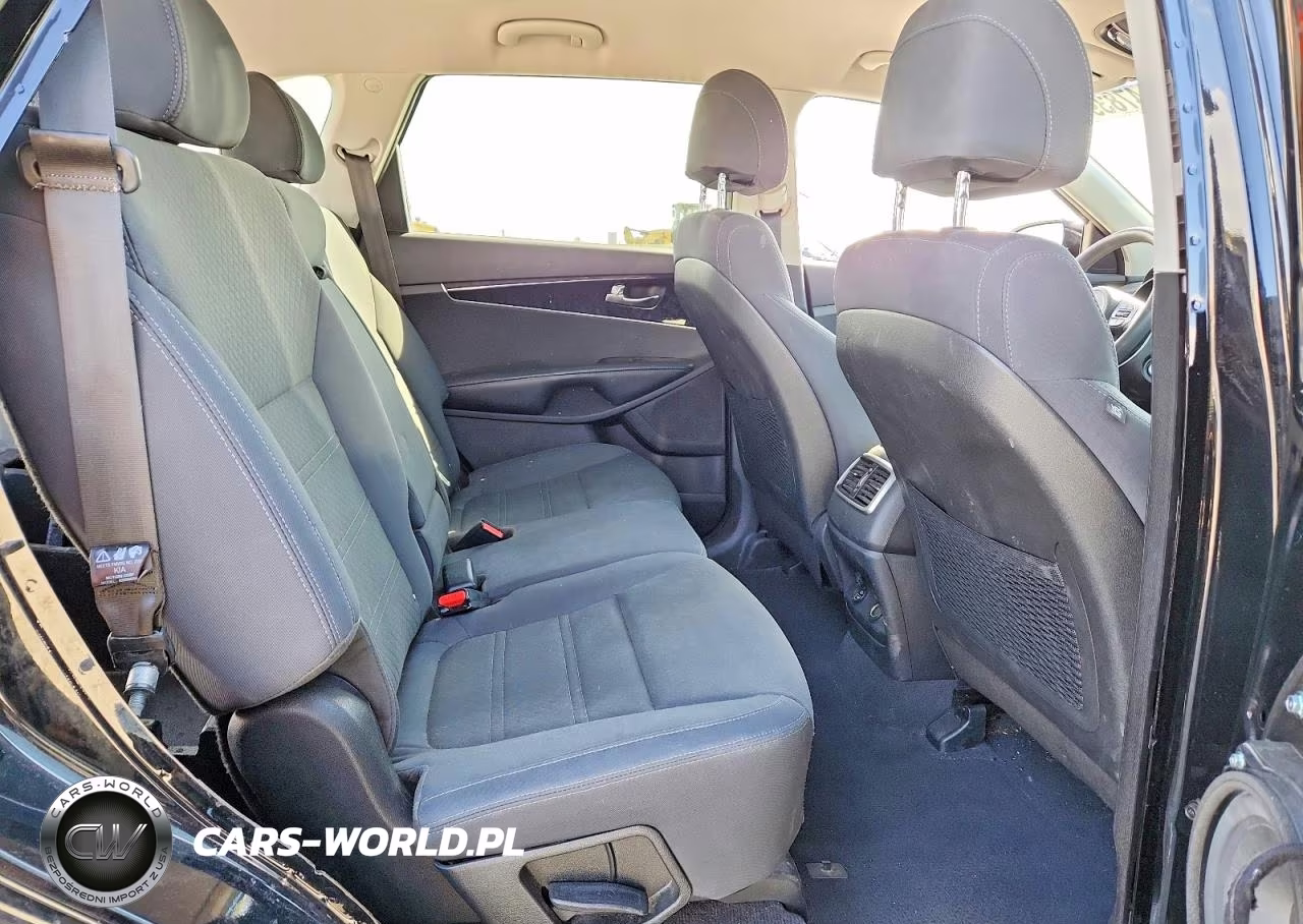 2017 Kia Sorento Lx VIN:5XYPGDA32HG277829 - 11