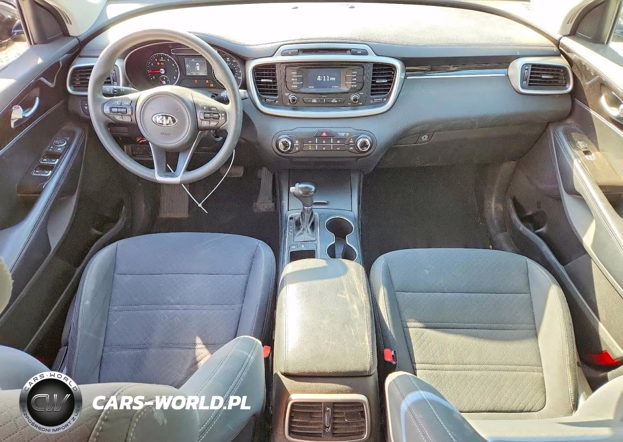2017 Kia Sorento Lx VIN:5XYPGDA32HG277829 - 8