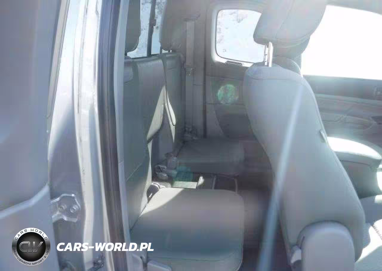 2015 Toyota Tacoma Base VIN:5TFUX4EN3FX031753 - 10