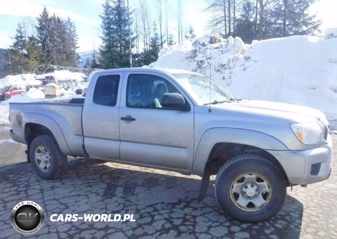 2015 Toyota Tacoma Base VIN:5TFUX4EN3FX031753 - 4