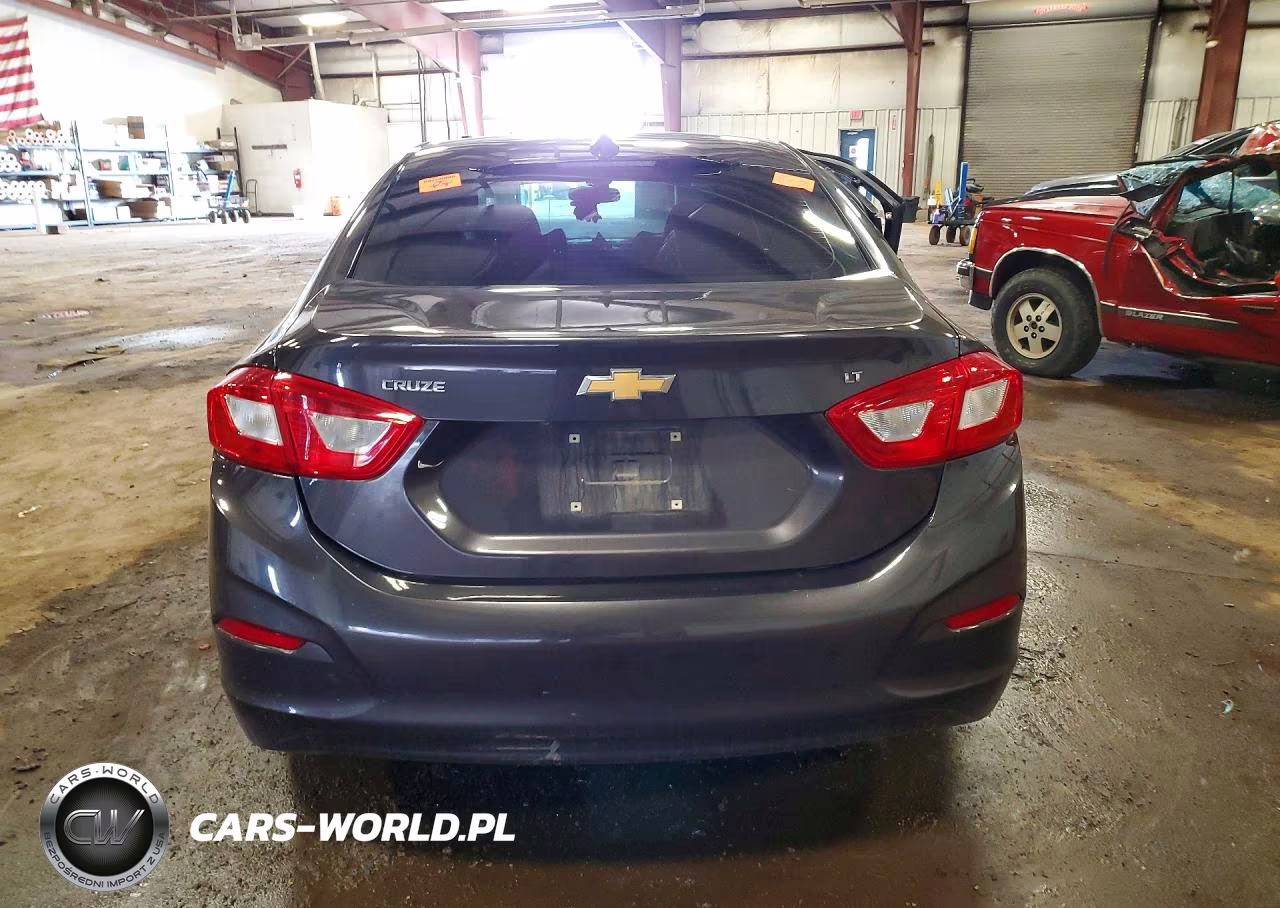 2017 Chevrolet Cruze Lt VIN:1G1BE5SM9H7154046 - 6