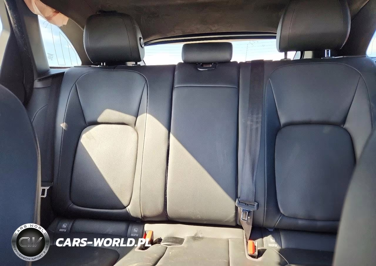 2019 Jaguar F-Pace Premium VIN:SADCJ2FX8KA355686 - 10