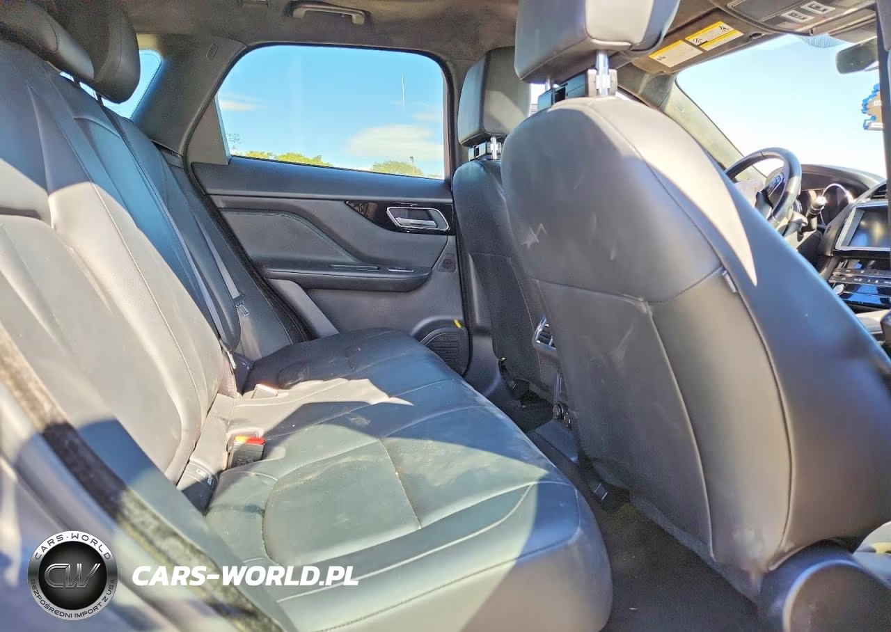 2019 Jaguar F-Pace Premium VIN:SADCJ2FX8KA355686 - 11
