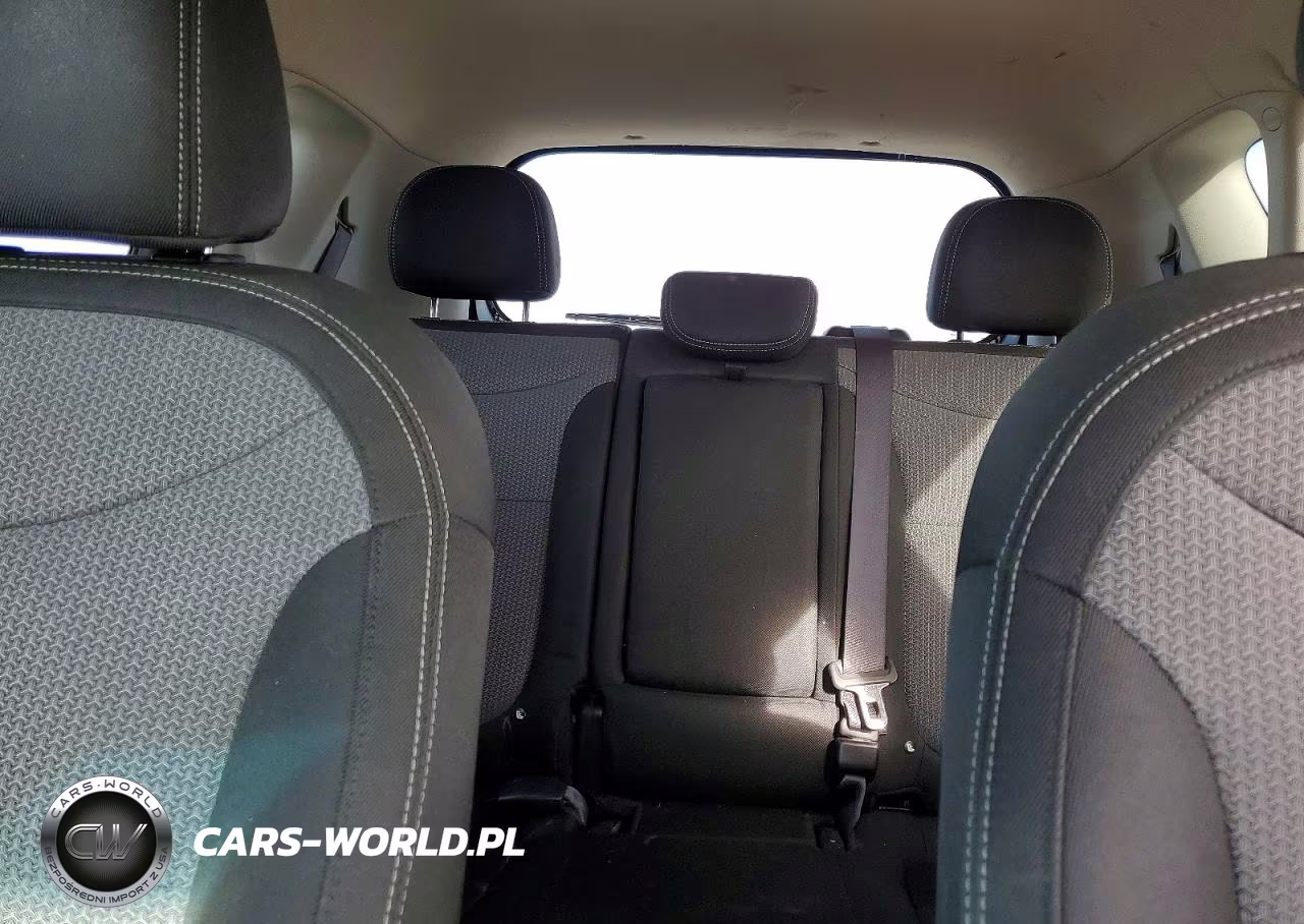 2018 Kia Soul + VIN:KNDJP3A53J7574399 - 10