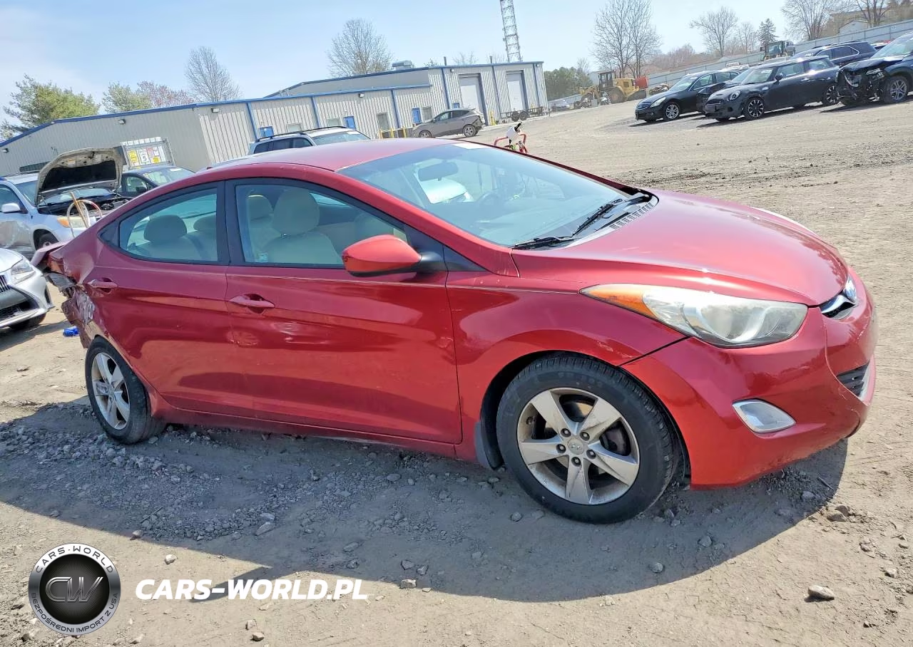 2013 Hyundai Elantra Gls VIN:5NPDH4AE3DH436748 - 4